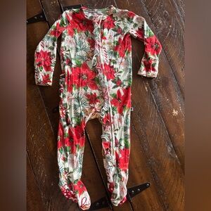Bums and Roses Bamboo Christmas Print Footie 6/9 months